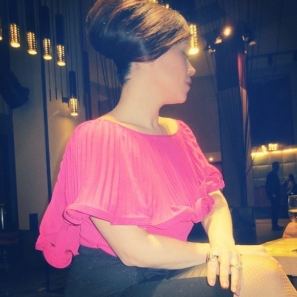 BADGLEY MISCHKA ruffle pink rear V Blouse retro overlay women’s medium blouse - Picture 3 of 10